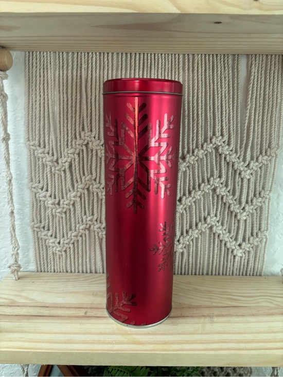 Member's Mark Other - Red metal Member's Mark shortbread cookie tin with a snowflake design